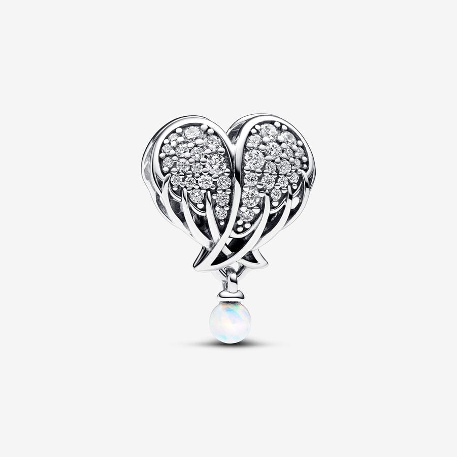 Sparkling angel wings & heart charm