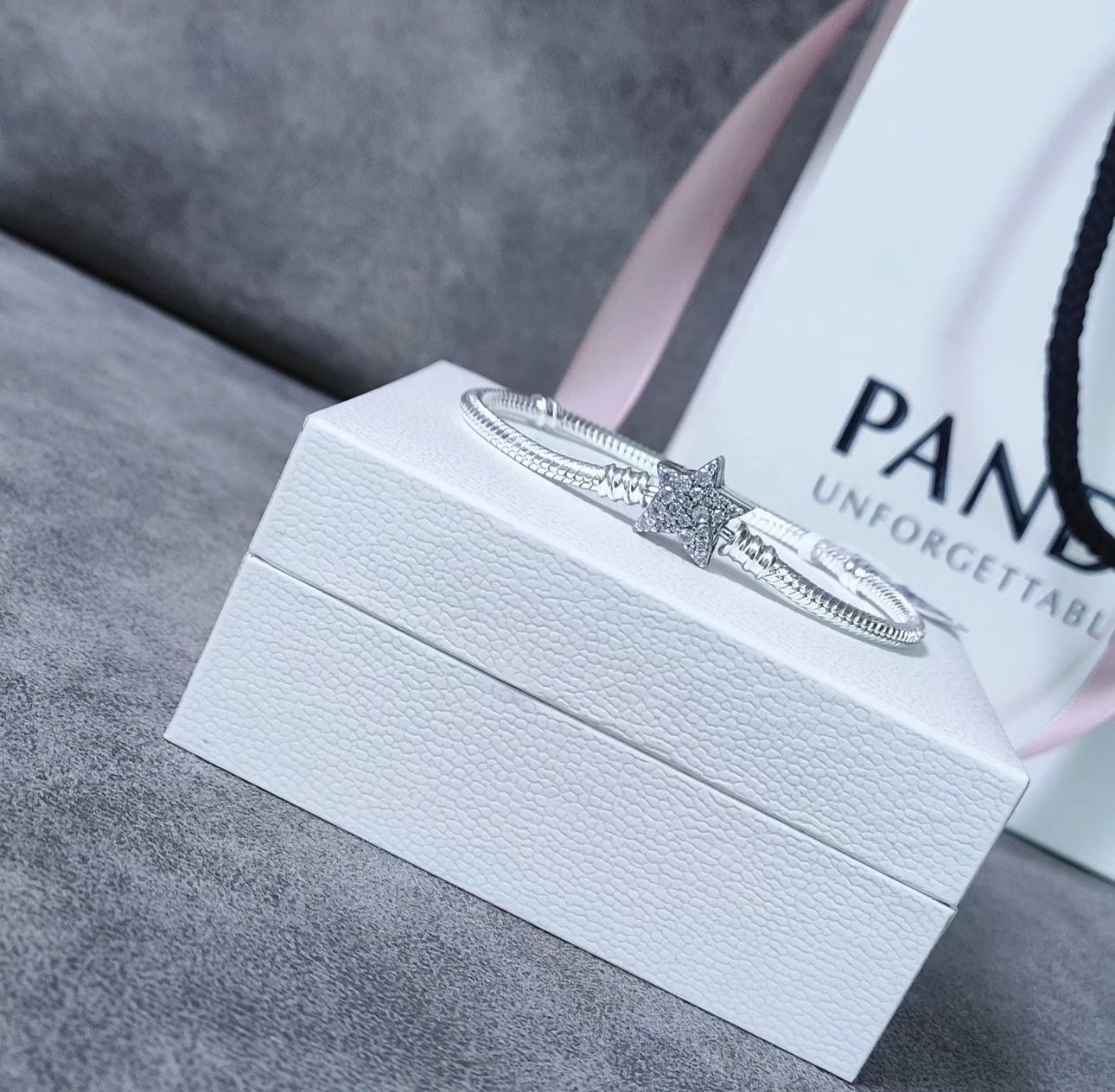 Pandora Moments Asymetric Star clasp snake chain bracelet