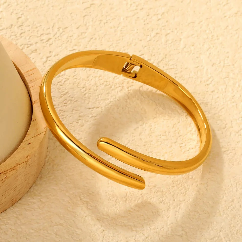 Sakura 1 bangle