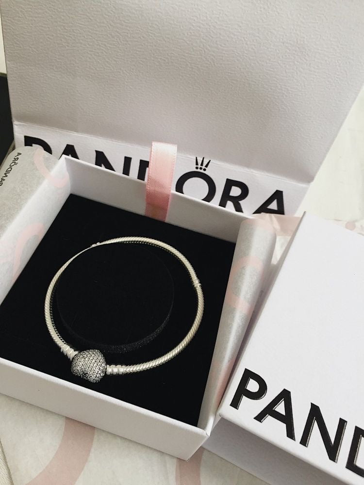 Pandora Moments sparkling heart clasp bracelet