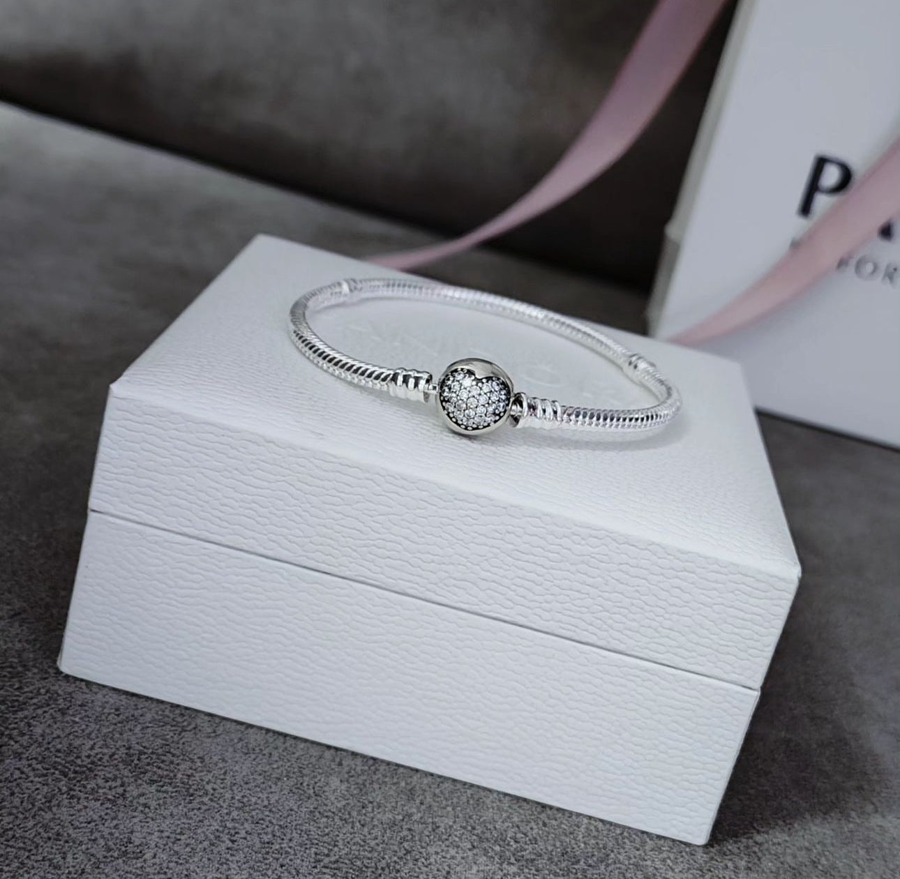 Pandora Moments Sparkling Heart Clasp motif Snake Chain Bracelet