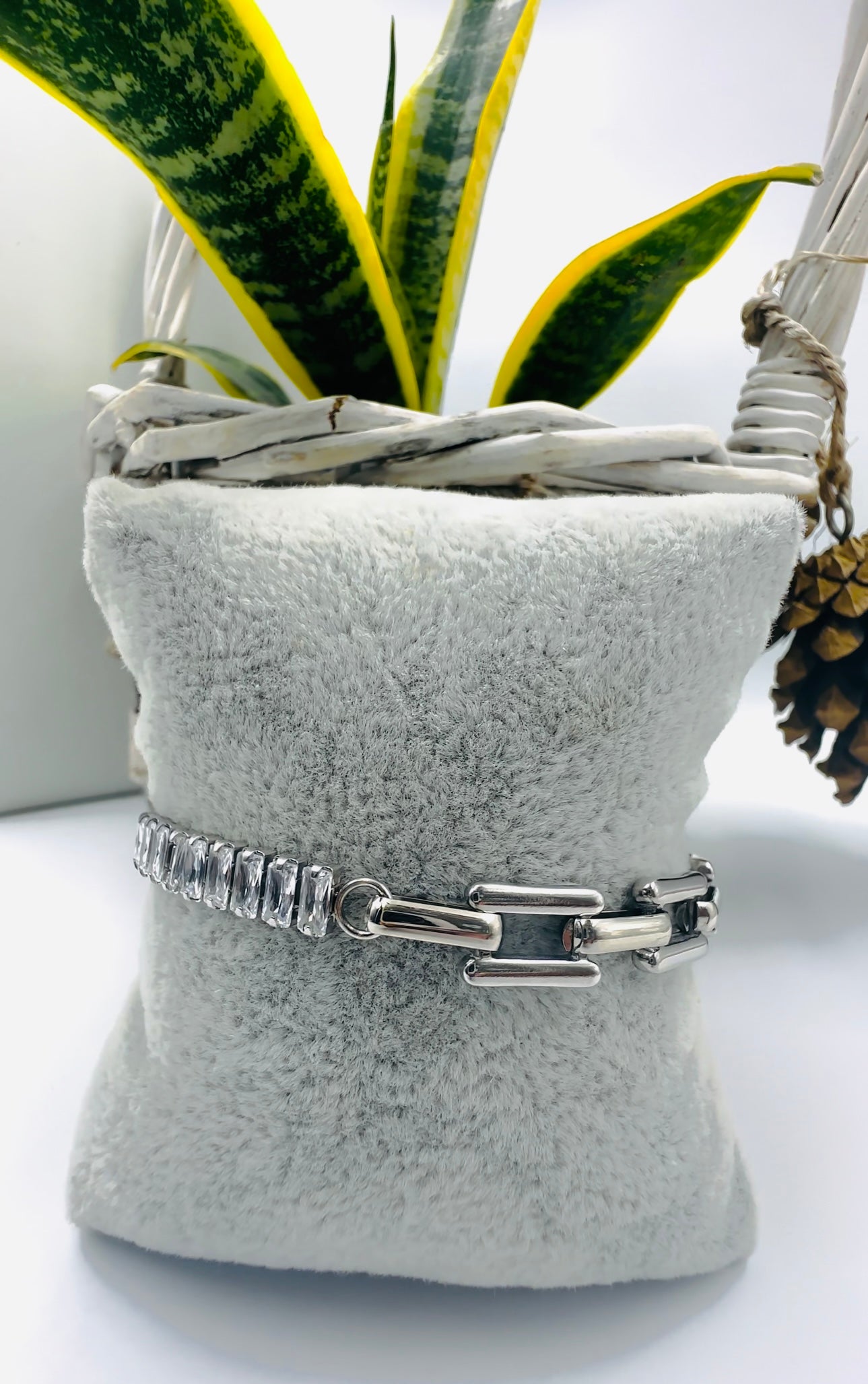 Silver Cassia set w/matching bracelet