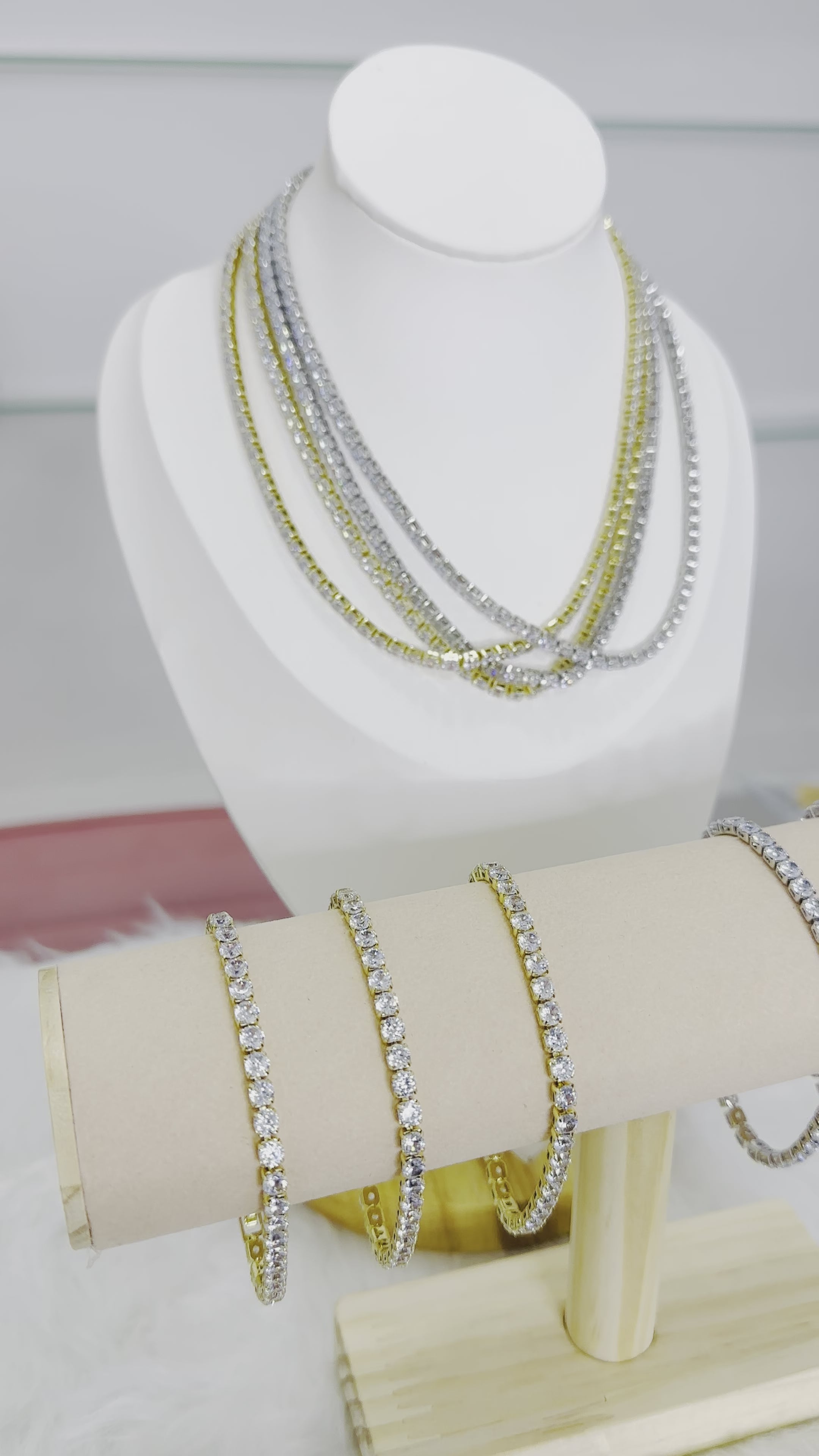 Snow drop in silver w/matching bracelet – Delladeaja